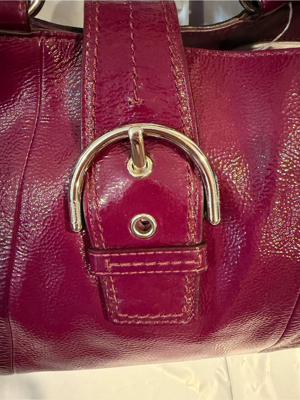 Coach Soho Patent Leather Shoulder Bag Magenta/Berry Silver Buckle EUC - Picture 4 of 15
